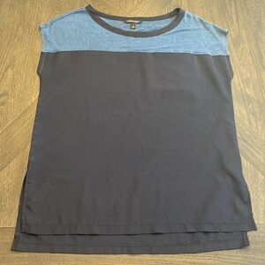 Banana Republic Blue Tee Size Small